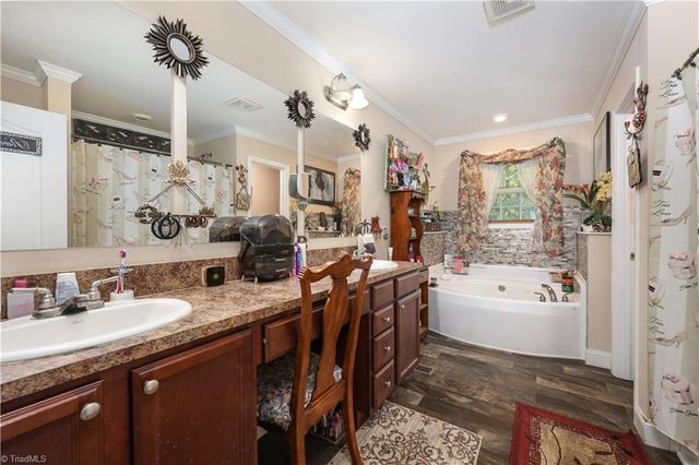 2311 Chrisco Road W, Seagrove, NC 27341