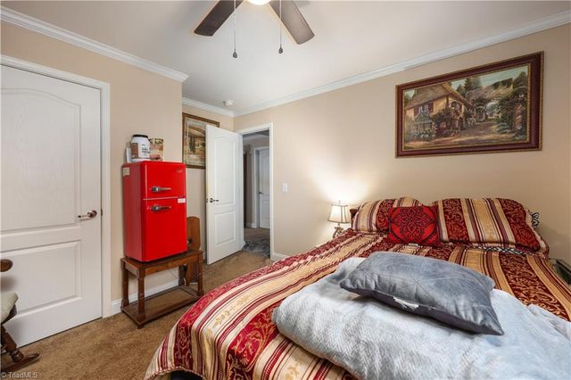 2311 Chrisco Road W, Seagrove, NC 27341