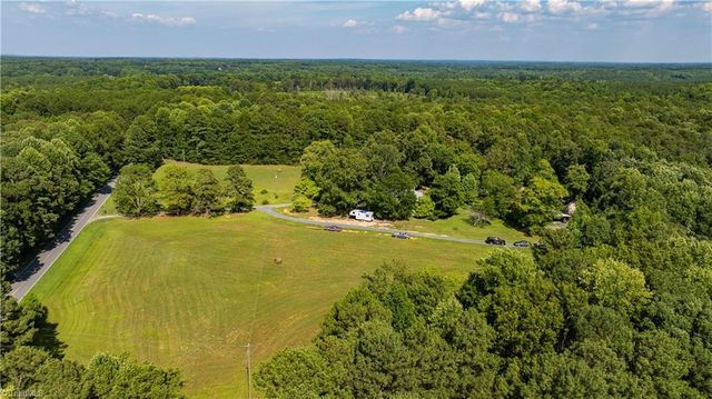 2311 Chrisco Road W, Seagrove, NC 27341