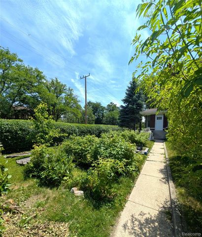 2400 Edison Street, Detroit, MI 48206