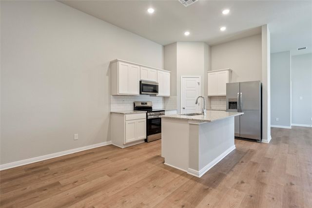 414 Cross Barn BLVD B, Buda, TX 78610