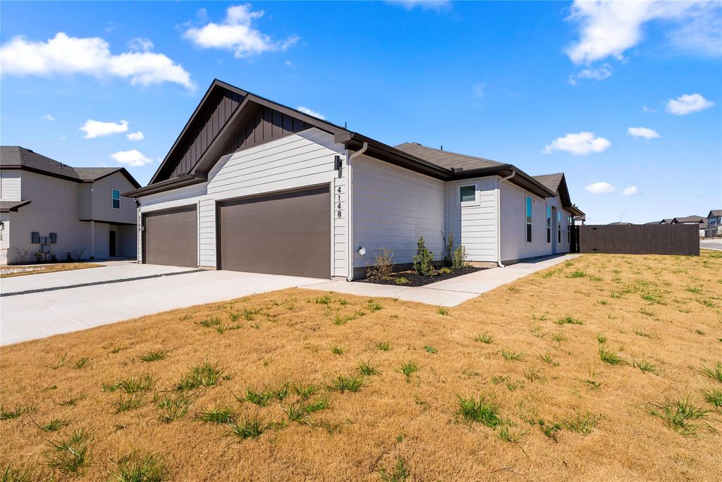 414 Cross Barn BLVD B, Buda, TX 78610