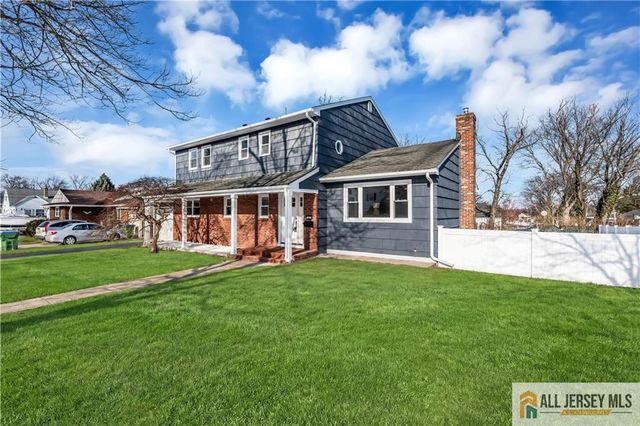 27 Sheppard Place, Edison, NJ 08817