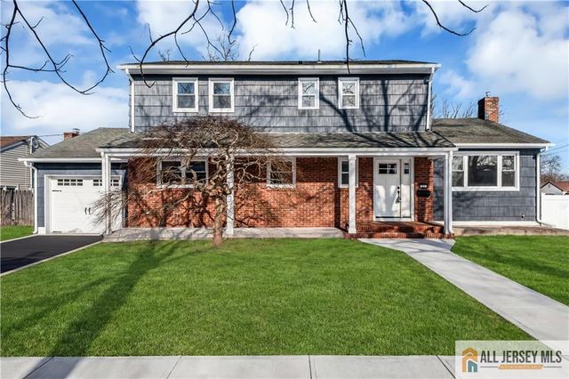 27 Sheppard Place, Edison, NJ 08817