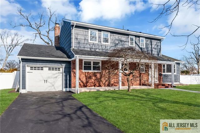 27 Sheppard Place, Edison, NJ 08817