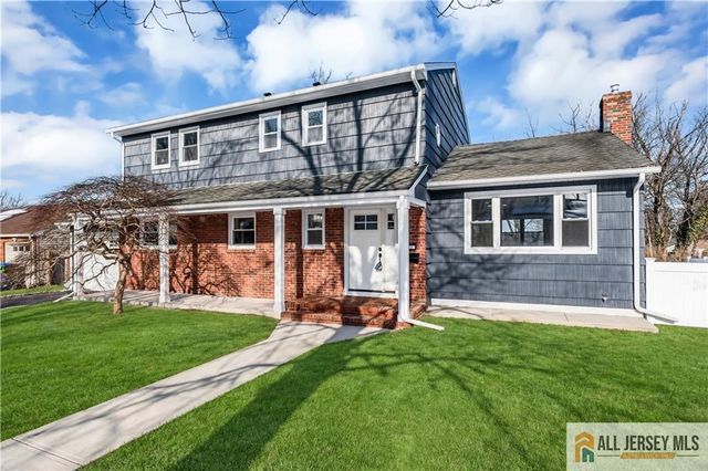 27 Sheppard Place, Edison, NJ 08817