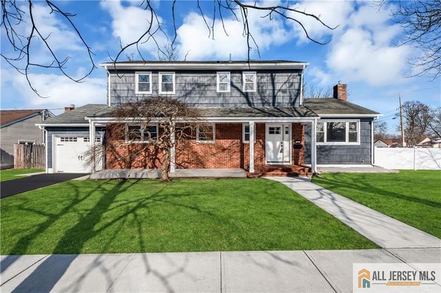 27 Sheppard Place, Edison, NJ 08817