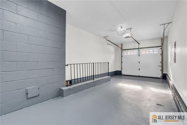 27 Sheppard Place, Edison, NJ 08817