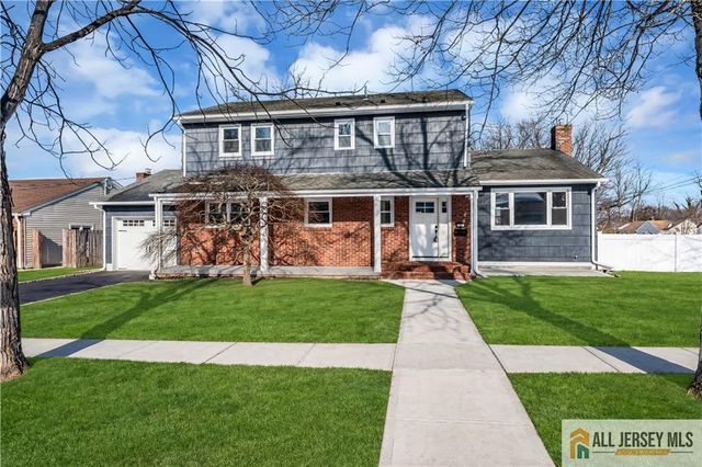 27 Sheppard Place, Edison, NJ 08817