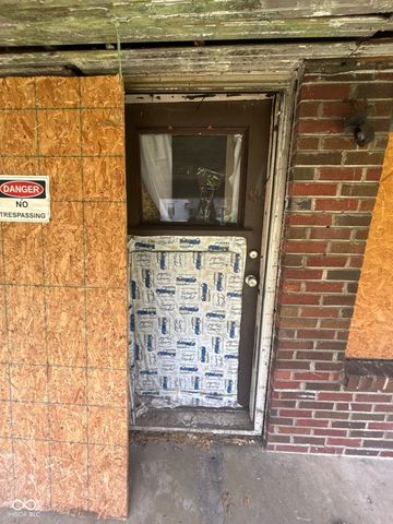 1028 W 10th Street, Anderson, IN 46016