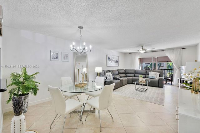 1301 SW 142nd Avenue 203H, Pembroke Pines, FL 33027