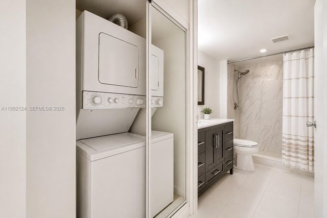 1301 SW 142nd Avenue 203H, Pembroke Pines, FL 33027