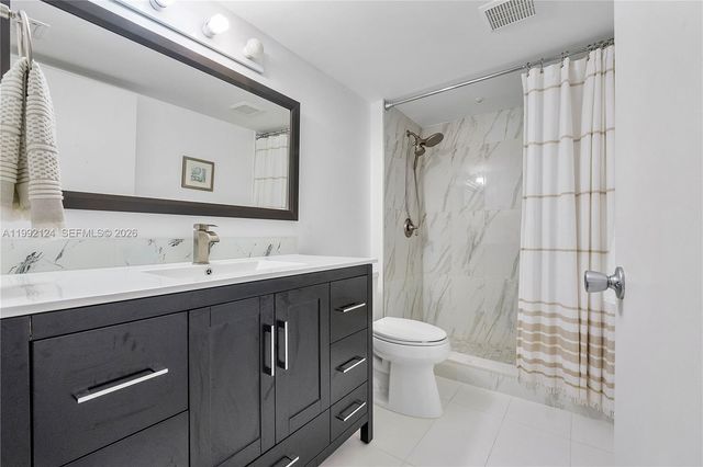 1301 SW 142nd Avenue 203H, Pembroke Pines, FL 33027