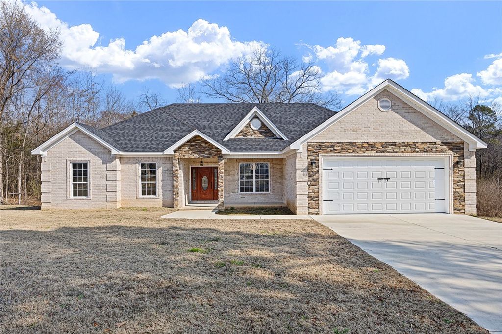 125 Rachel Circle, Russellville, AR 72802