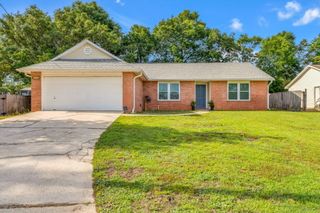 7933 Skyview Boulevard, Navarre, FL 32566