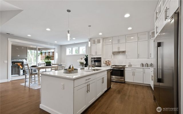 8831 27th St E, Edgewood, WA 98371