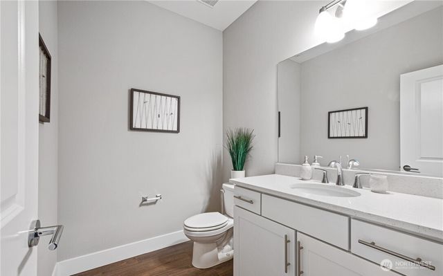 8831 27th St E, Edgewood, WA 98371