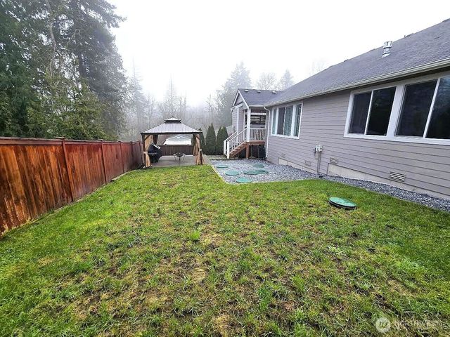 8831 27th St E, Edgewood, WA 98371