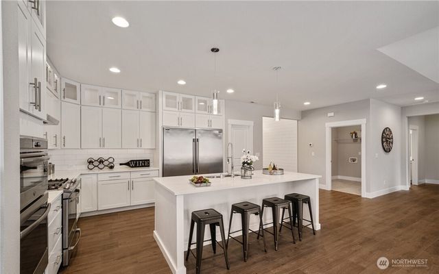 8831 27th St E, Edgewood, WA 98371