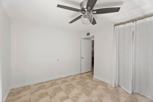 216 Old Meadow Way, Palm Beach Gardens, FL 33418