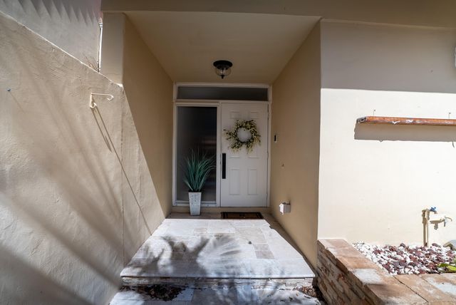 216 Old Meadow Way, Palm Beach Gardens, FL 33418