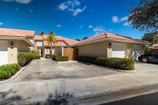 216 Old Meadow Way, Palm Beach Gardens, FL 33418