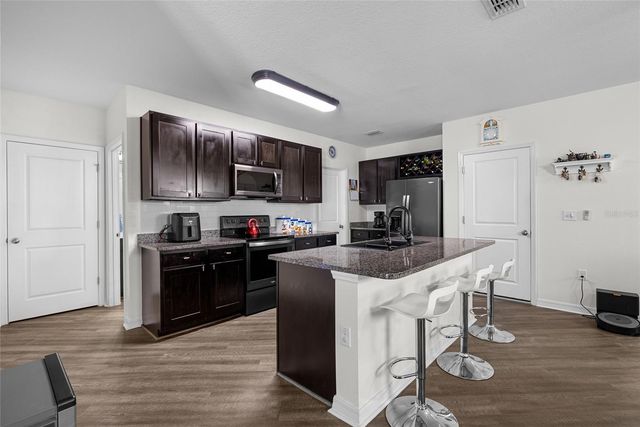 5946 81ST AVENUE N, Pinellas Park, FL 33781