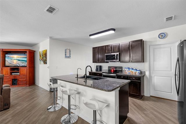 5946 81ST AVENUE N, Pinellas Park, FL 33781