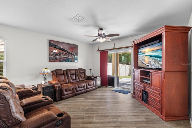 5946 81ST AVENUE N, Pinellas Park, FL 33781