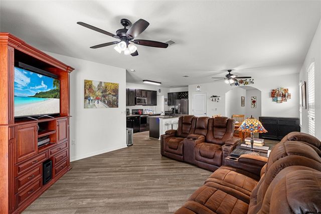 5946 81ST AVENUE N, Pinellas Park, FL 33781