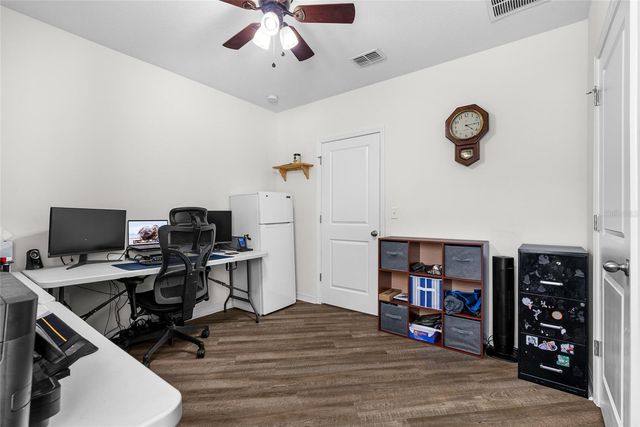 5946 81ST AVENUE N, Pinellas Park, FL 33781