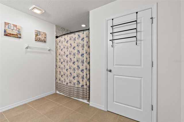 5946 81ST AVENUE N, Pinellas Park, FL 33781