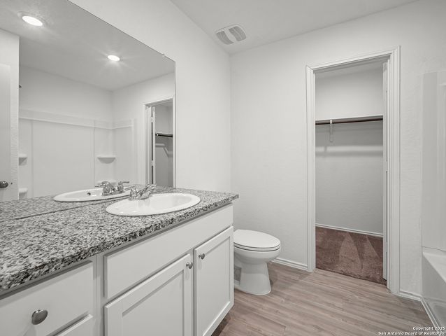 8842 Barrow Path, Converse, TX 78109