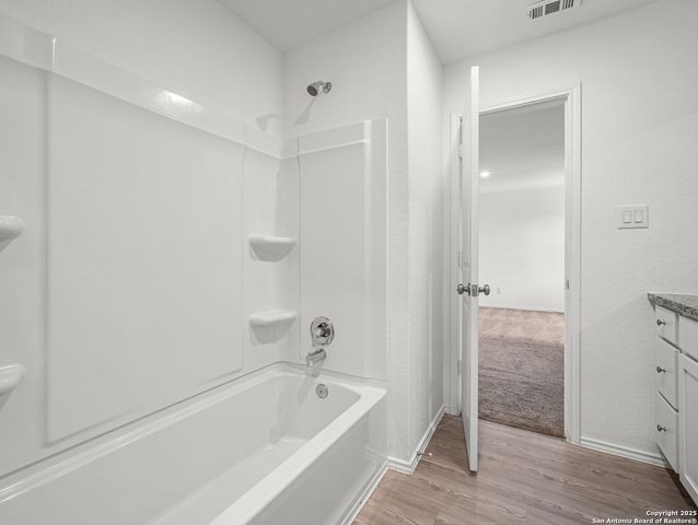 8842 Barrow Path, Converse, TX 78109