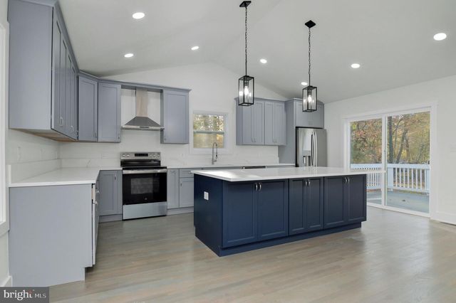 2016 SPRING GROVE DR, Accokeek, MD 20607