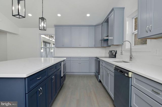 2016 SPRING GROVE DR, Accokeek, MD 20607