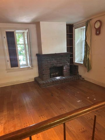232 E Hamilton ROAD, Cedarburg, WI 53012
