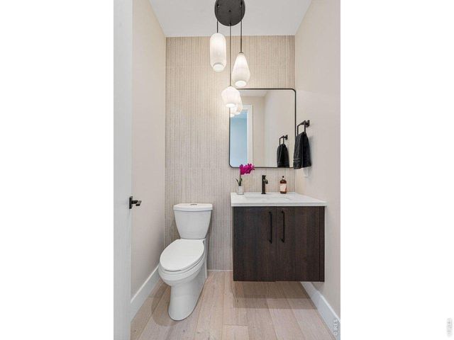 2860 Table Mesa Dr, Boulder, CO 80305