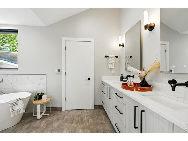 2860 Table Mesa Dr, Boulder, CO 80305