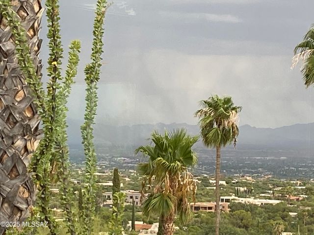 5251 E Mission Hill Drive yucca 3, Tucson, AZ 85718