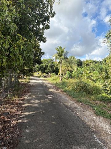 Krome Avenue, Miami, FL 33196