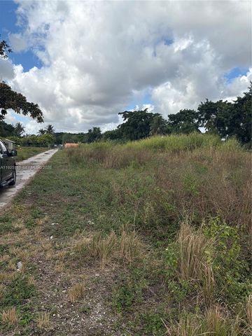 Krome Avenue, Miami, FL 33196