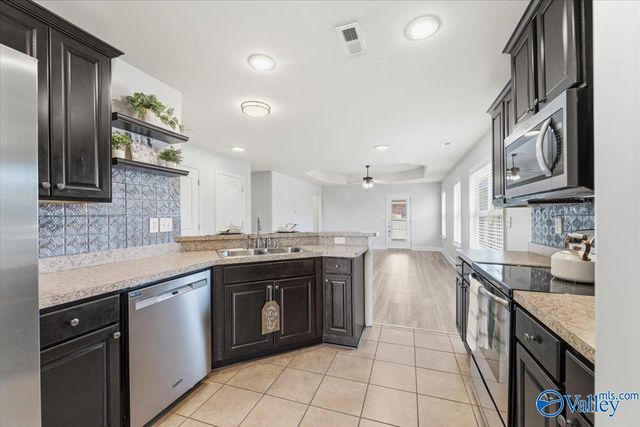 326 Dovington Drive, Huntsville, AL 35806