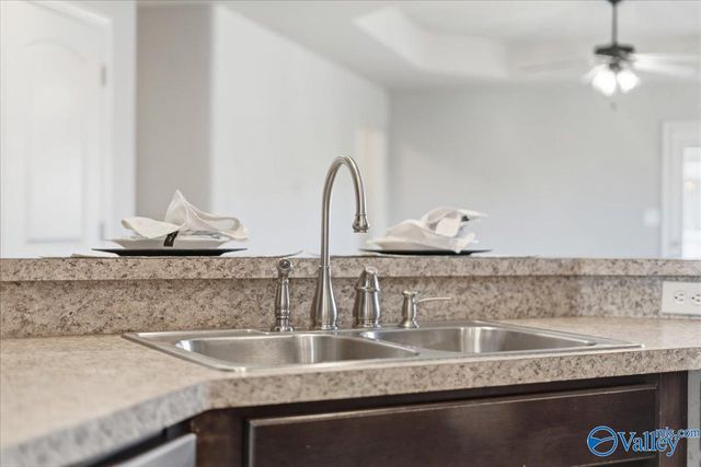 326 Dovington Drive, Huntsville, AL 35806