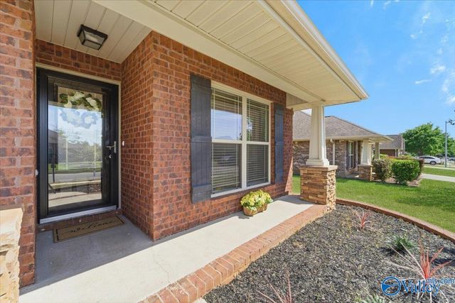 326 Dovington Drive, Huntsville, AL 35806