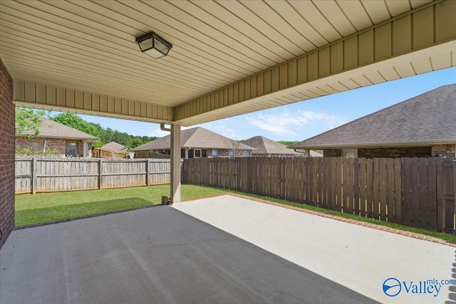 326 Dovington Drive, Huntsville, AL 35806