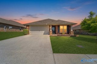 326 Dovington Drive, Huntsville, AL 35806