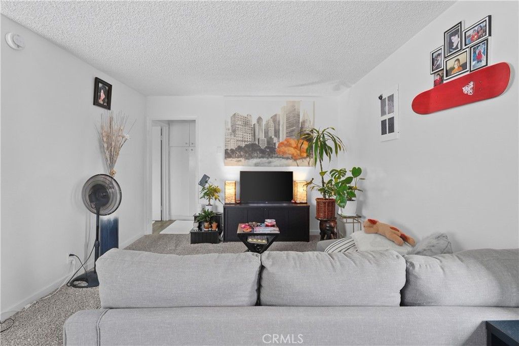 Image 11 of property listing at 741 W 18th, Costa Mesa, CA 92627
