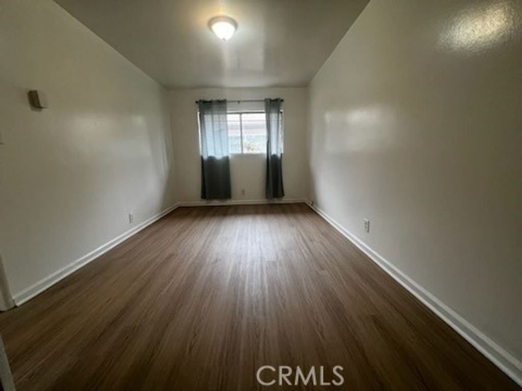 Image 32 of property listing at 741 W 18th, Costa Mesa, CA 92627