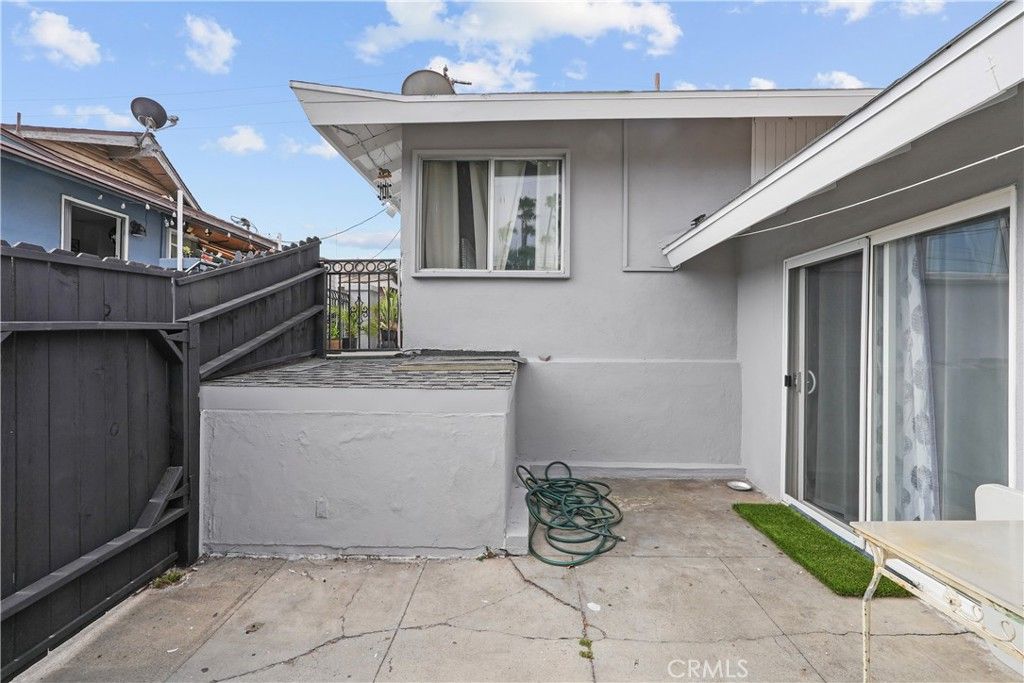 Image 6 of property listing at 741 W 18th, Costa Mesa, CA 92627